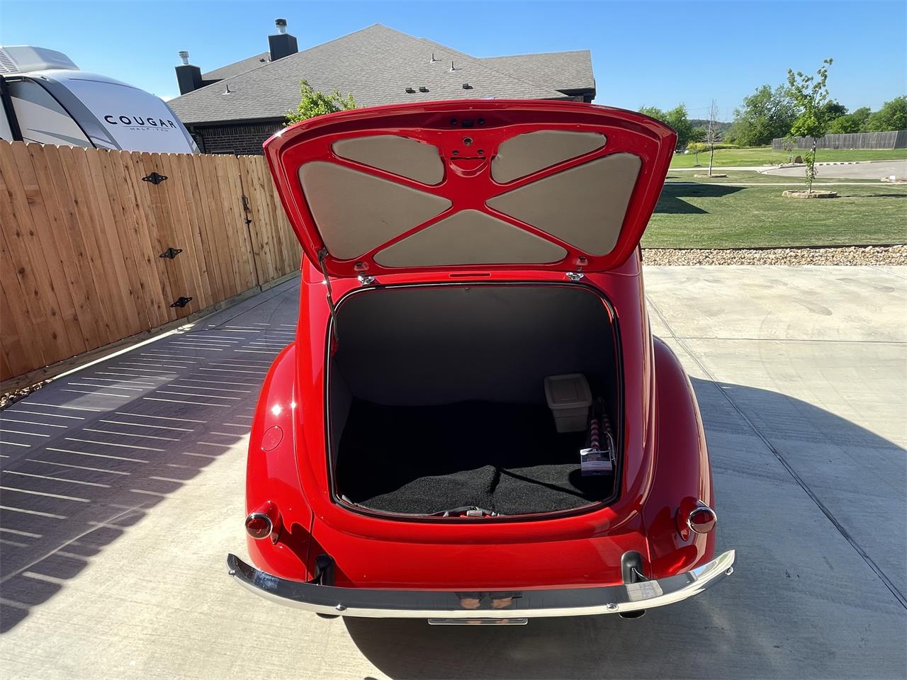 Ford-Tudor-1937-Red-Gary-11