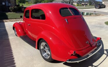 Ford-Tudor-1937-Red-Gary-17
