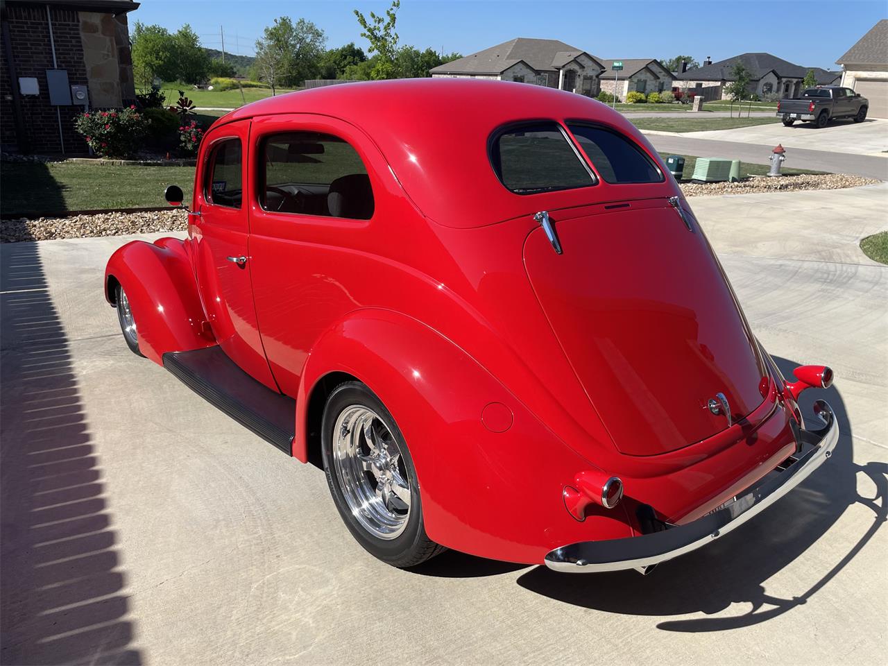 Ford-Tudor-1937-Red-Gary-17