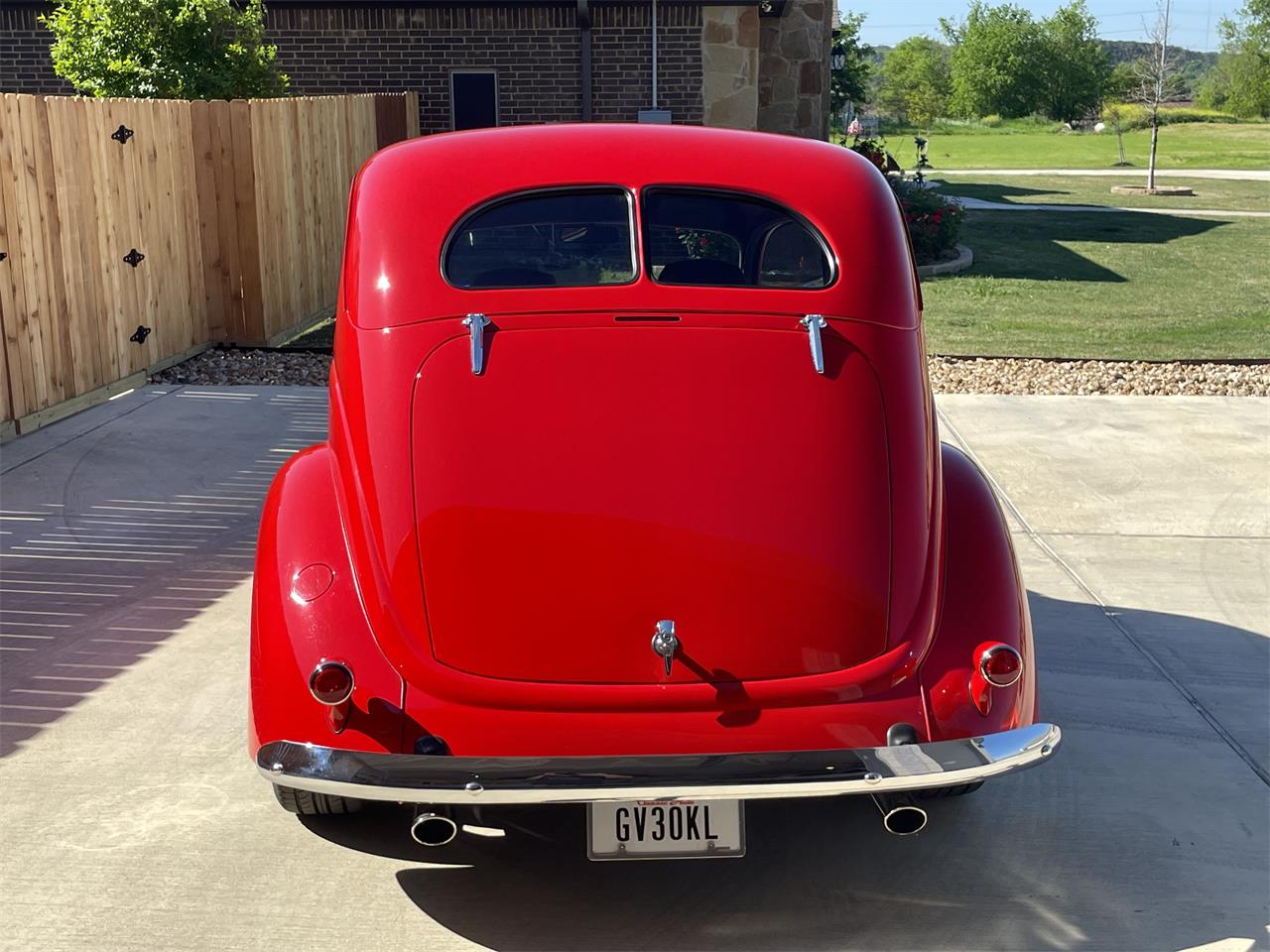 Ford-Tudor-1937-Red-Gary-3