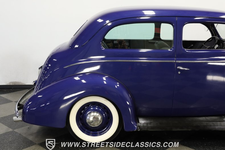 Ford-Tudor-1938-Dark-Blue-Gray-3