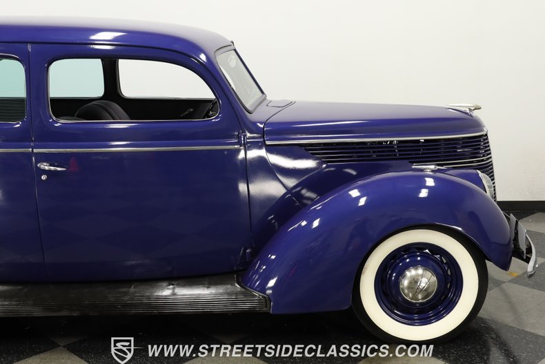 Ford-Tudor-1938-Dark-Blue-Gray-4