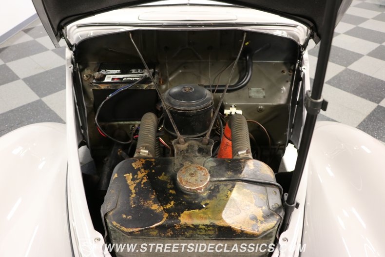 Ford-Tudor-1938-Gray-Tan-2