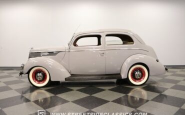 Ford-Tudor-1938-Gray-Tan-7