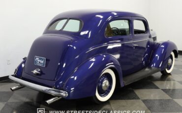 Ford-Tudor-1938-Sedan-10