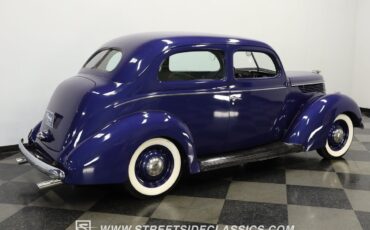 Ford-Tudor-1938-Sedan-11