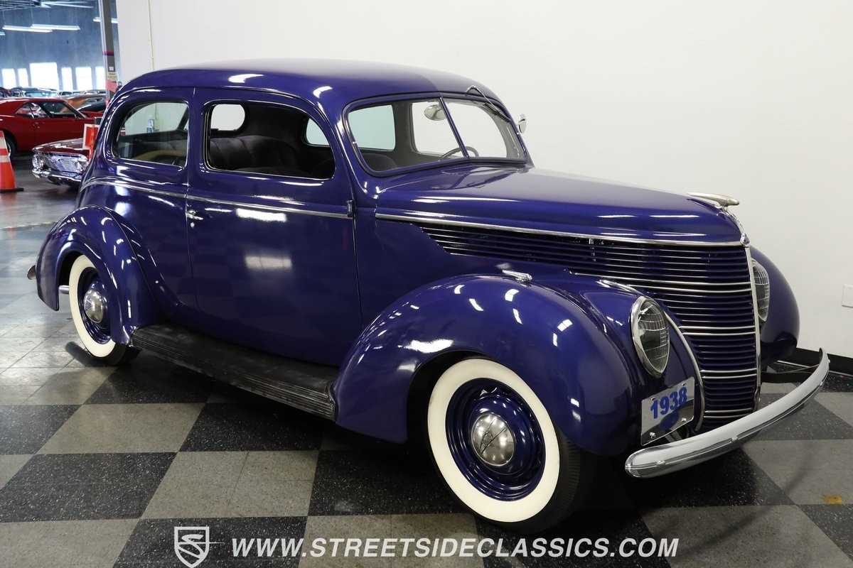 Ford-Tudor-1938-Sedan-13