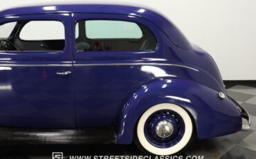 Ford-Tudor-1938-Sedan-23