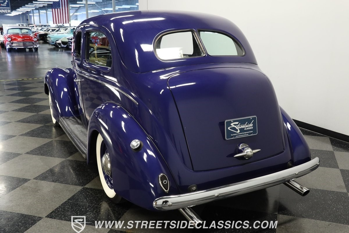 Ford-Tudor-1938-Sedan-7