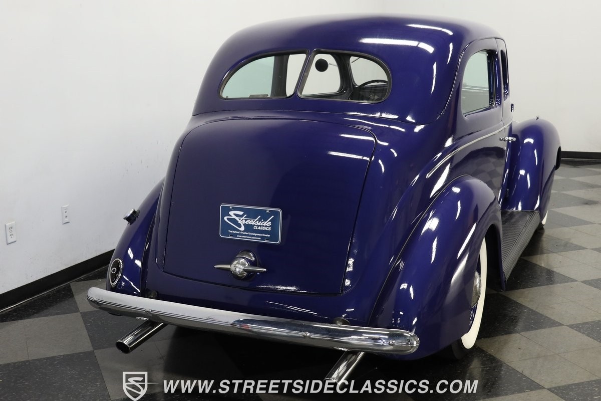 Ford-Tudor-1938-Sedan-9