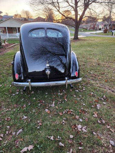 Ford-Tudor-1939-Black-4