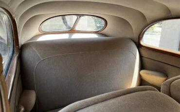 Ford-Tudor-1939-Dartmouth-Green-Tan-11