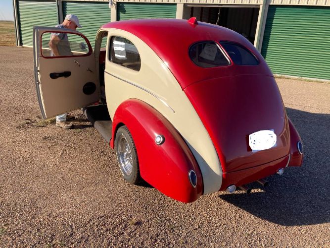 Ford-Tudor-1939-Two-Tone-1