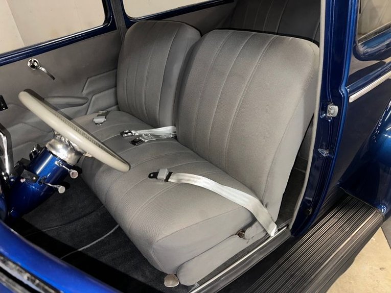 Ford-Tudor-1940-Blue-TanGray-33