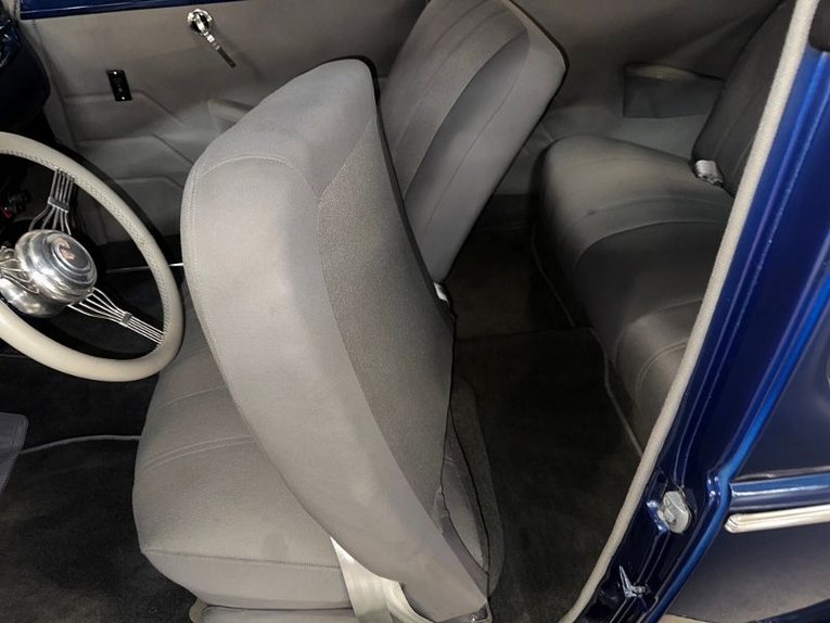 Ford-Tudor-1940-Blue-TanGray-36