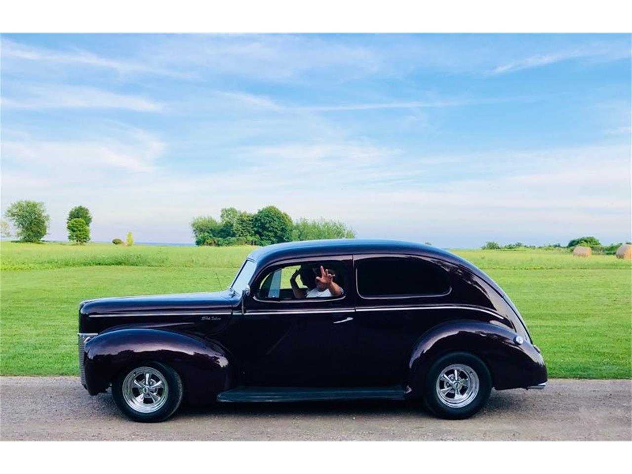 Ford-Tudor-1940-Maroon-Tan-leather-13