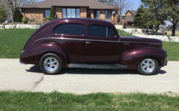 Ford-Tudor-1940-Maroon-Tan-leather-9