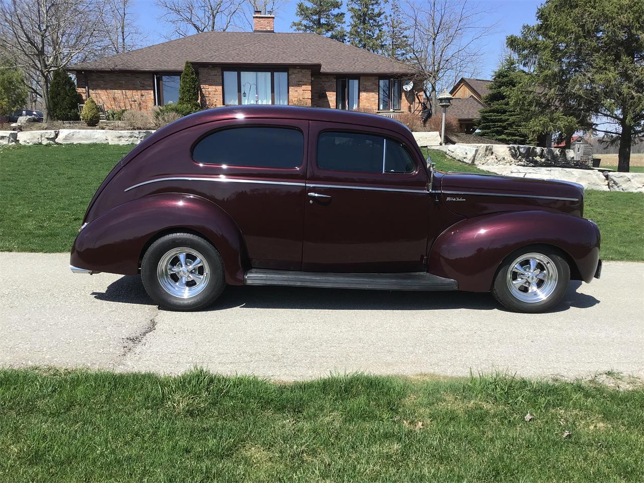 Ford-Tudor-1940-Maroon-Tan-leather-9
