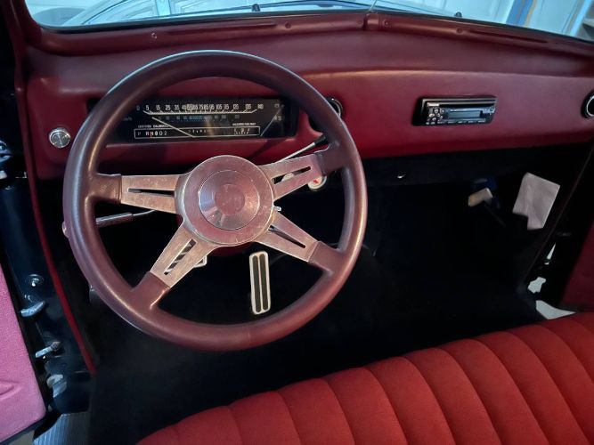 Ford-Tudor-1946-Black-Red-8