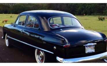 Ford-Tudor-1949-Black-Gray-27