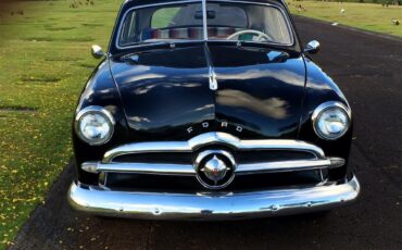 Ford-Tudor-1949-Black-Gray-5