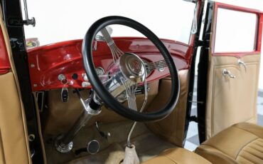 Ford-Victoria-1930-Black-Tan-15