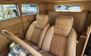 Ford-Victoria-1931-Burgundy-Tan-3