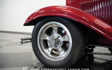 Ford-Victoria-1932-Burgundy-Dark-Gray-18
