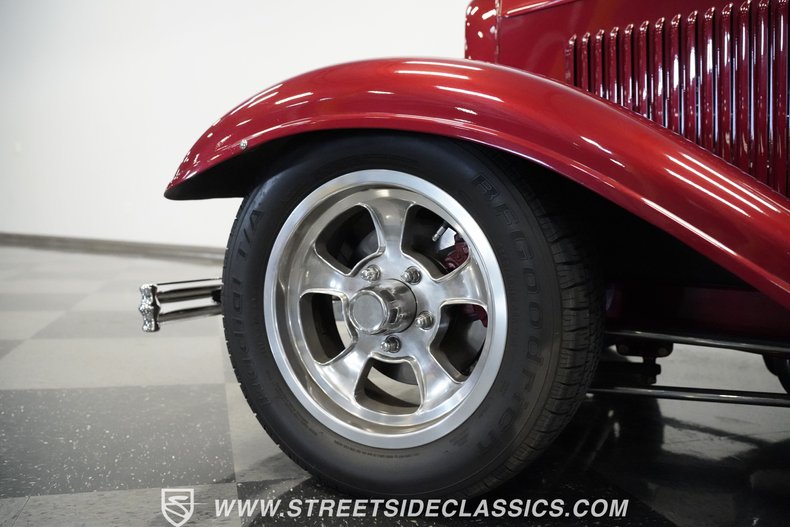 Ford-Victoria-1932-Burgundy-Dark-Gray-18