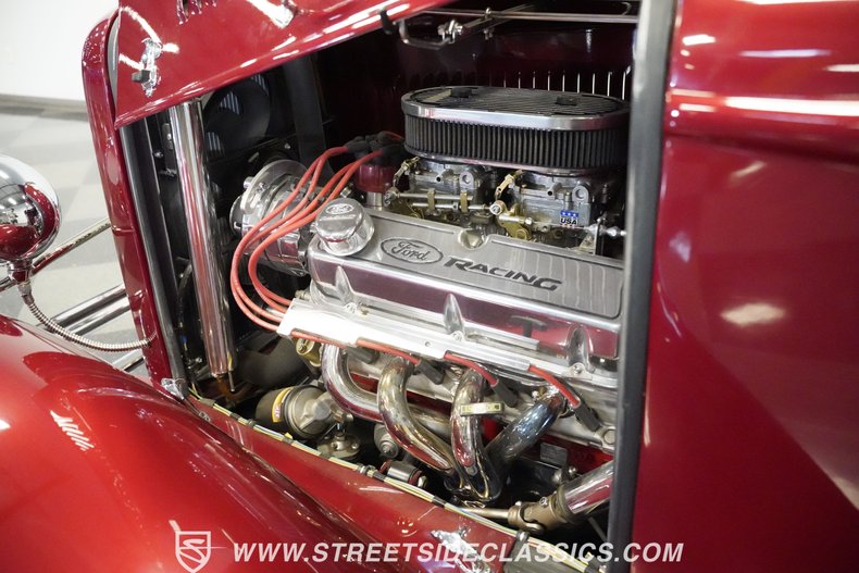 Ford-Victoria-1932-Burgundy-Dark-Gray-20