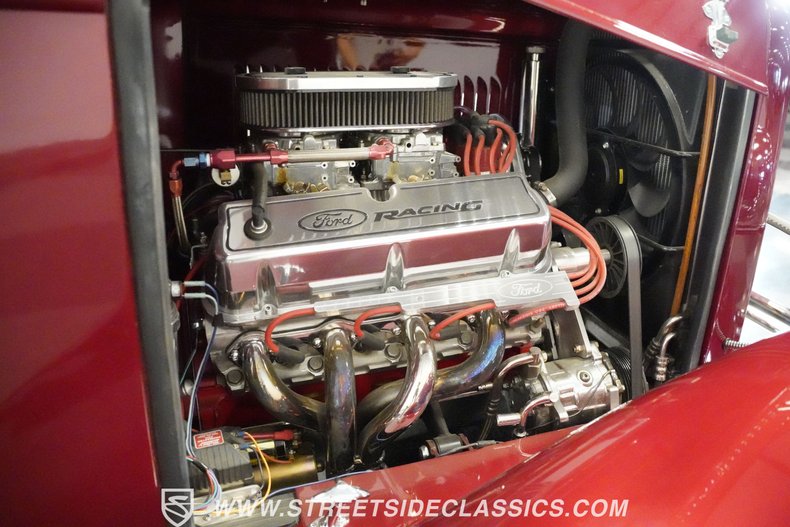 Ford-Victoria-1932-Burgundy-Dark-Gray-26