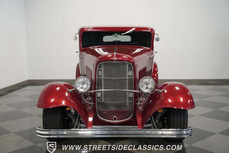 Ford-Victoria-1932-Burgundy-Dark-Gray-4