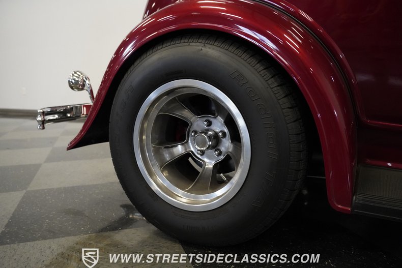 Ford-Victoria-1932-Burgundy-Dark-Gray-41