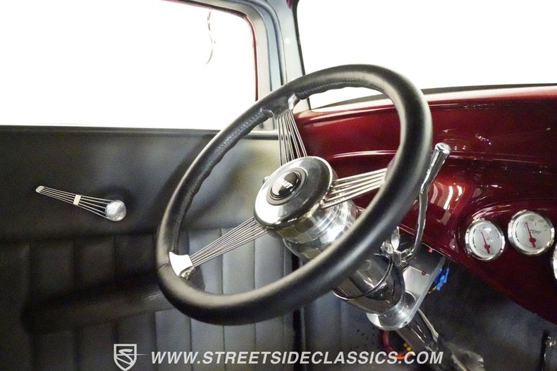 Ford-Victoria-1932-Burgundy-Dark-Gray-45