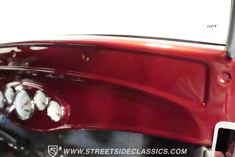 Ford-Victoria-1932-Burgundy-Dark-Gray-46
