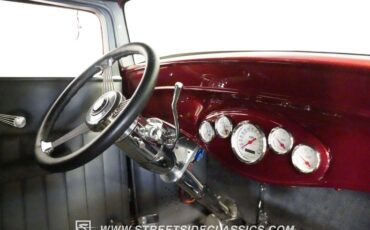 Ford-Victoria-1932-Burgundy-Dark-Gray-47
