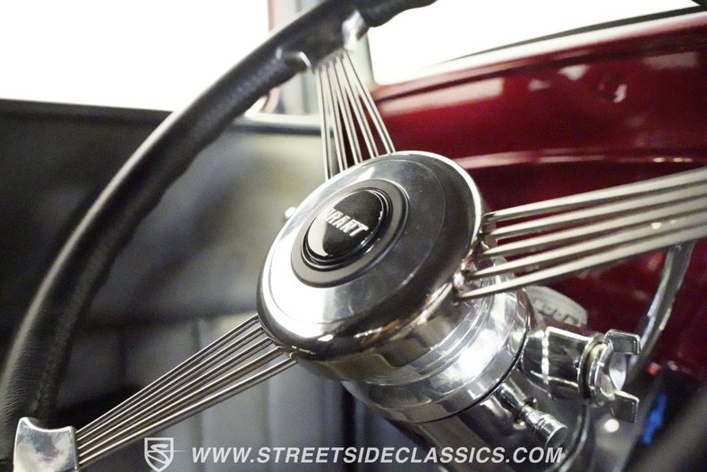 Ford-Victoria-1932-Burgundy-Dark-Gray-48