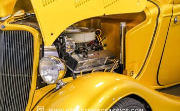 Ford-Victoria-1933-Gold-Gray-11