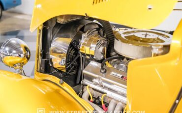 Ford-Victoria-1933-Gold-Gray-13