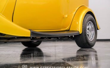 Ford-Victoria-1933-Gold-Gray-30