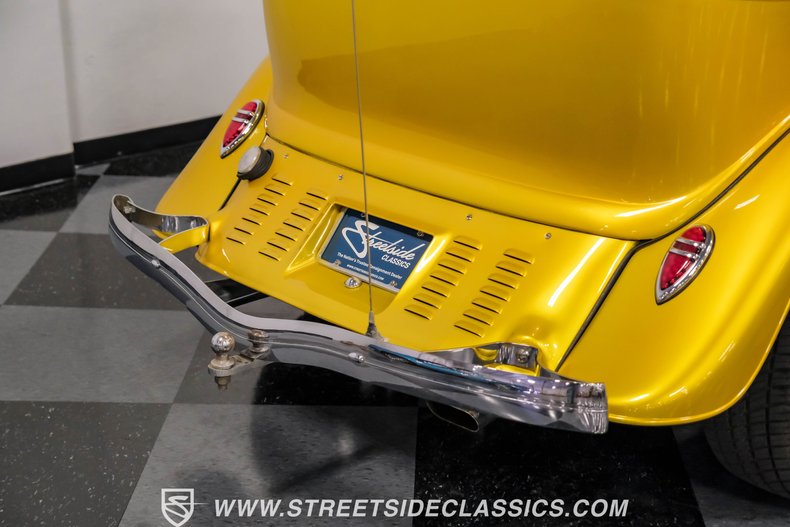 Ford-Victoria-1933-Gold-Gray-34