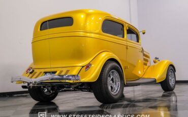 Ford-Victoria-1933-Gold-Gray-36