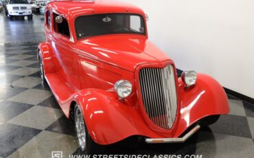 Ford-Victoria-1933-Red-Black-ampamp-Red-17