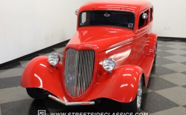 Ford-Victoria-1933-Red-Black-ampamp-Red-19