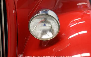 Ford-Victoria-1933-Red-Black-ampamp-Red-22