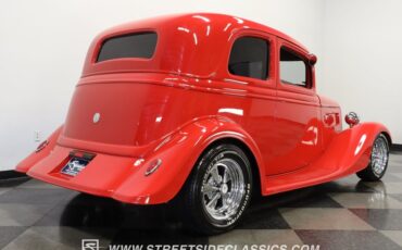 Ford-Victoria-1933-Red-Black-ampamp-Red-28
