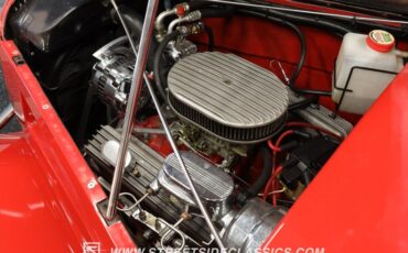 Ford-Victoria-1933-Red-Black-ampamp-Red-3