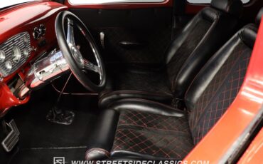 Ford-Victoria-1933-Red-Black-ampamp-Red-32