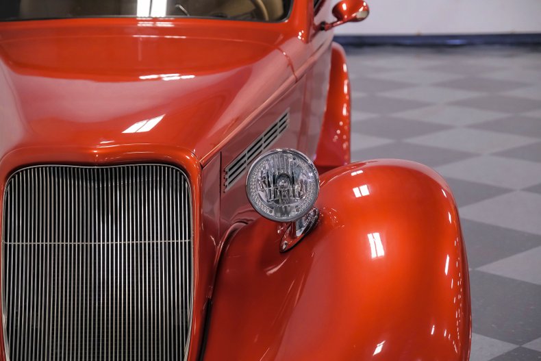 Ford-Victoria-1933-Tangerine-Orange-Doe-Skin-Tan-26