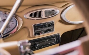 Ford-Victoria-1933-Tangerine-Orange-Doe-Skin-Tan-44